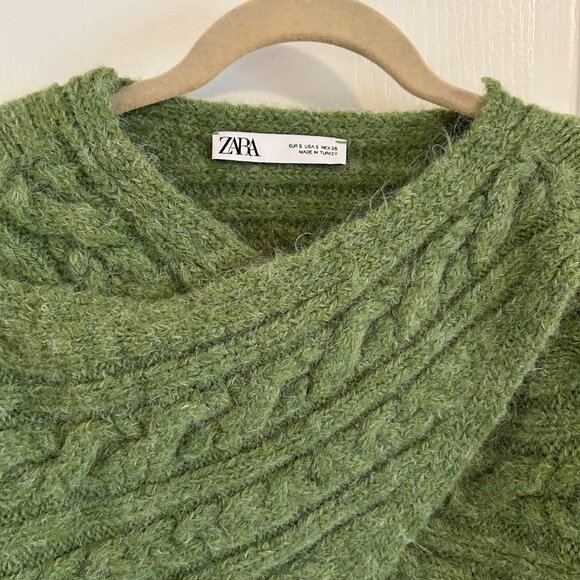 ZARA Cropped Cable Knit Sweater/Shrug– Olive Green (Size XS / EU S) - Picture 2 of 4